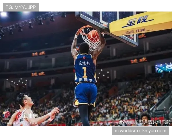 怀特塞德17+14护框显威 上海内线防守体系基石稳固